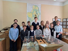 Юные робототехники сходили на экскурсию в Нижне-Волжский Научно-Исследовательский Институт Геологии и Геофизики.